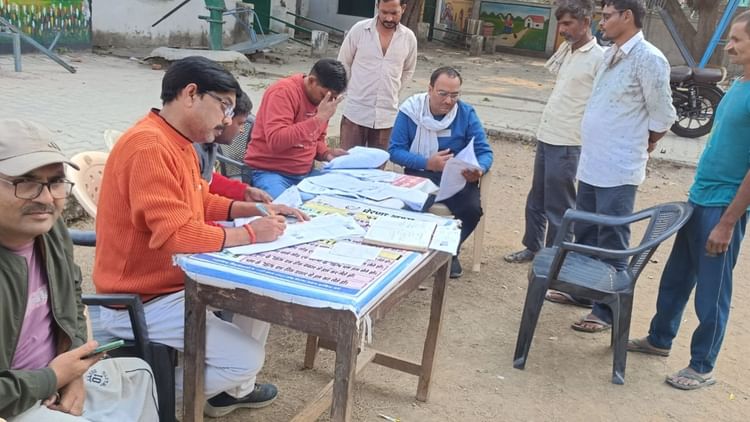 SIR: - SIR: अब पूरे देश में एसआईआर की तैयारी, चुनाव आयोग ने 22 राज्यों-UTs को जल्द तैयारी पूरी करने के दिए निर्देश