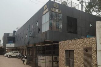 UP: अहिंसा - UP: अहिंसा बिल्डर्स की जांच पूरी, 100 करोड़ के नकद लेनदेन के साक्ष्य मिले;तीन दिन चला आयकर सर्वे