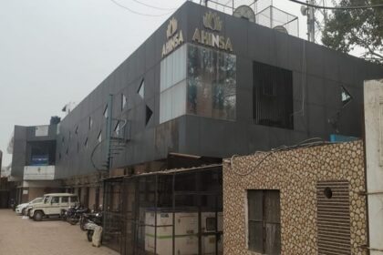 UP: अहिंसा - UP: अहिंसा बिल्डर्स की जांच पूरी, 100 करोड़ के नकद लेनदेन के साक्ष्य मिले;तीन दिन चला आयकर सर्वे