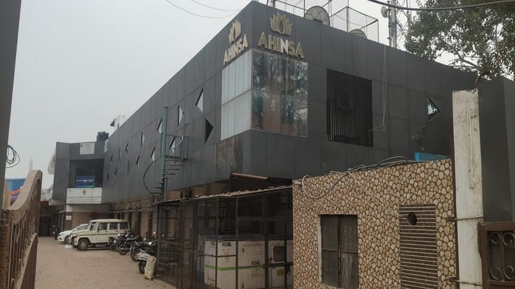 UP: अहिंसा - UP: अहिंसा बिल्डर्स की जांच पूरी, 100 करोड़ के नकद लेनदेन के साक्ष्य मिले;तीन दिन चला आयकर सर्वे