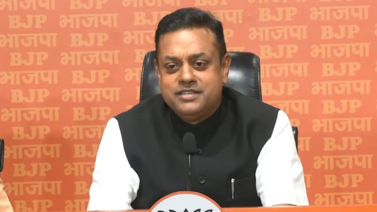 'संयोग - 'संयोग नहीं प्रयोग': एआई समिट में यूथ कांग्रेस के प्रदर्शन पर भाजपा बोली- राहुल गांधी के घर पर बनी इसकी योजना