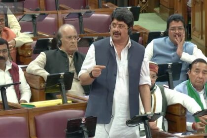 UP Vidhansabha: - UP Vidhansabha: राजा भैया बोले- सरकार ने सबसे बड़ा बजट पेश किया, इसे खर्च करना भी सुनिश्चित करें