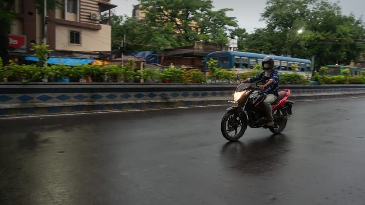 CAG: - CAG: पूर्वोत्तर के राज्यों में करीब 16,000 वाहन सिंगल चेसिस और इंजन नंबर पर पंजीकृत, कैग रिपोर्ट में खुलासा