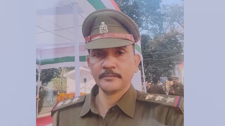 Lucknow: - Lucknow: परेड के बाद इंस्पेक्टर की बिगड़ी तबीयत, अस्पताल में मौत