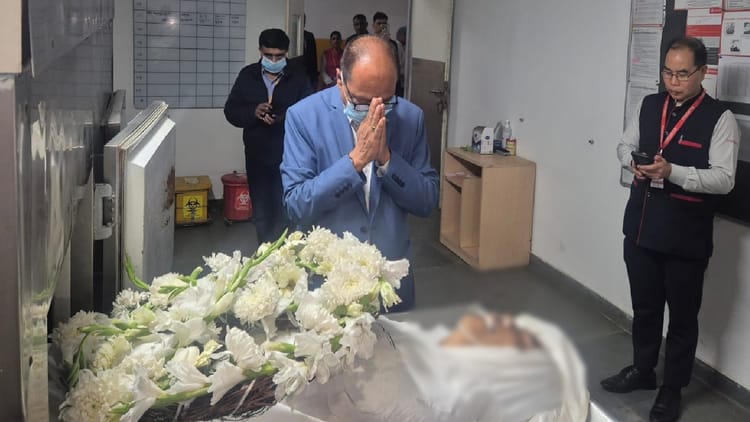 Manipur: - Manipur: मणिपुर CM ने दी थानलोन विधायक वुंगजागिन वाल्टे को श्रद्धांजलि, दुख की घड़ी में परिवार को दी सांत्वना