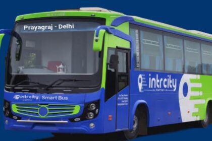 UP: चेकिंग - UP: चेकिंग के लिए रोकी गई स्लीपर बस, अंदर सवारियों की जगह मिला ऐसा सामान; फटी रह गईं टीम की आंखें