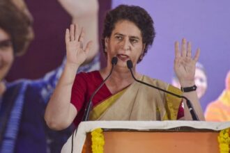 Shirtless - Shirtless Protest: प्रियंका बोलीं- युवा कांग्रेस सदस्यों की गिरफ्तारी शर्मनाक, देशहित से समझौते कर रही सरकार