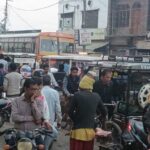 Lakhimpur - Lakhimpur Kheri News: गोला में शिवम चौराहा से आंबेडकर तिराहे तक जाम में घंटों फंसे रहते हैं राहगीर