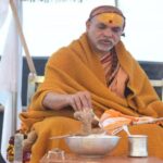 UP : - UP : यौन शोषण में बड़े नेता व वीआईपी के शामिल होने का आरोप, शंकराचार्य पर एफआईआर कराने वाले धर्मगुरु का दावा