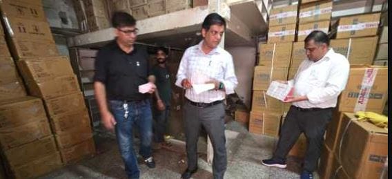 UP: एंटीबायोटिक, - UP: एंटीबायोटिक, पेट रोग, मधुमेह सहित 12 दवाएं संदिग्ध, तीन मेडिकल स्टोर पर छापा, 10 घंटे चली जांच