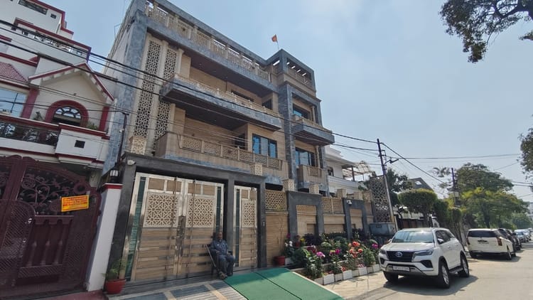 बसपा - बसपा विधायक के घर छापेमारी: बेटे ने एक्स पर दिया बयान, करीबियों के यहां अब तक 10 करोड़ बरामद