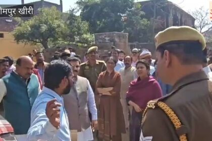 Lakhimpur - Lakhimpur Kheri: निर्माणाधीन शिव मंदिर कॉरिडोर का डीएम ने किया निरीक्षण, अफसरों को दिए आवश्यक निर्देश