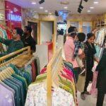 Lakhimpur - Lakhimpur Kheri News: होली की रौनक से सजे बाजार, 20 करोड़ से अधिक के कारोबार की उम्मीद