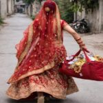 Hathras: - Hathras: सुहागरात पर हुआ झगड़ा, पास आने पर पत्नी ने चाकू से किया हमला, तीन दिन बाद प्रेमी संग गई