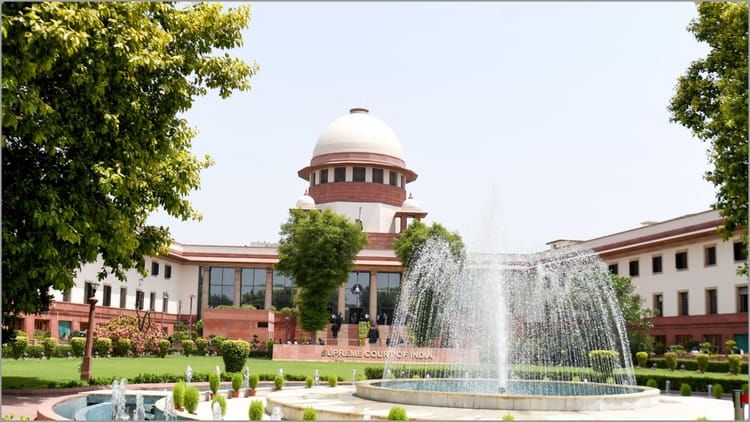 Supreme - Supreme Court: दिल्ली हाईकोर्ट के आदेश पर सुप्रीम कोर्ट की रोक, सशस्त्र बलों के सेवा मानदंडों पर कही ये बात