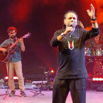 Kanpur: - Kanpur: क्रांति की धरती पर शिवोहम से माहौल शिवमय, पद्मश्री कैलाश खेर के गीतों ने बढ़ाई आध्यात्मिकता