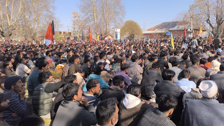 भारत - भारत में खामेनेई की मौत पर प्रदर्शन: कश्मीर से लखनऊ तक कई जगहों पर विरोध, सड़कों पर उतरे शिया समुदाय के लोग