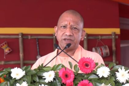 UP News: - UP News: होली की शुभकामाएं...उत्साह और शालीनता से मनाएं, भाईचारे का है पर्व, मुख्यमंत्री ने दिया ये संदेश