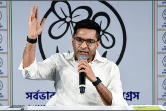 अभिषेक - अभिषेक बनर्जी का ECI पर हमला: वोटर लिस्ट में गड़बड़ी के लगाए आरोप, ममता बनर्जी 6 मार्च को देंगी धरना