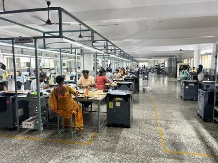 Israel-Iran - Israel-Iran War: इजराइल में फंसे यूपी के 6 हजार से अधिक श्रमिक, पूरी तरह सुरक्षित; दूतावास से संपर्क में सरकार