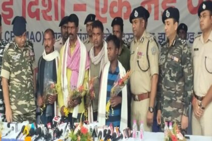 ओडिशा: - ओडिशा: एंटी-नक्सल ऑपरेशन में बड़ी कामयाबी, बोलनगीर और बरगढ़ जिले माओवादियों से मुक्त; कई ने किया आत्मसमर्पण