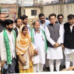 Lakhimpur - Lakhimpur Kheri News: संगठन विस्तार पर जोर, कार्यकर्ताओं को सौंपे गए मनोनयन पत्र