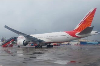 पश्चिम - पश्चिम एशिया संकट: भारतीय एयरलाइनों ने रद्द कीं 357 अंतरराष्ट्रीय उड़ानें, लगातार तीसरे दिन परिचालन बाधित