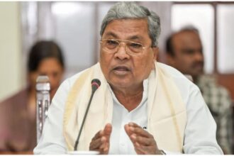 सियासत: - सियासत: CM सिद्धारमैया ने की स्टालिन की सराहना, कहा- केंद्र-राज्य के बेहतर संबंध के लिए राष्ट्रीय संवाद जरूरी