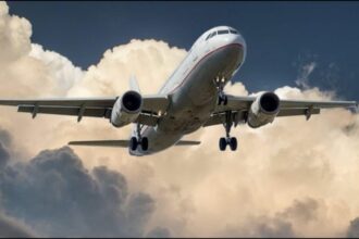 West - West Asia Tension: युद्ध के कारण कई देशों के हवाई क्षेत्र बंद, स्वदेश वापसी का इंतजार कर रहे 8000+ भारतीय