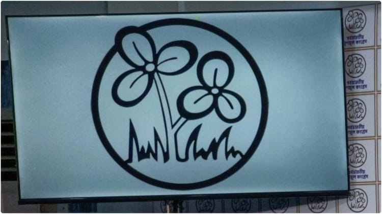 टीएमसी - टीएमसी का दावा: पश्चिम बंगाल में मतदाता सूची में गड़बड़ी से तनाव में दो लोगों ने की खुदकुशी, एसआईआर पर मढ़ा दोष