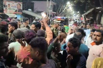 Unnao: - Unnao: जुए की पूछताछ पर युवक से अभद्रता, पुलिस और ग्रामीण भिड़े; बवाल के बाद जमकर पथराव, भारी फोर्स तैनात