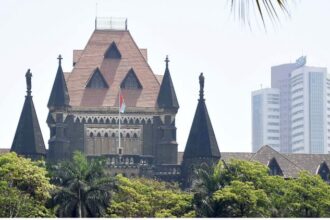 Mumbai: - Mumbai: बॉम्बे हाईकोर्ट ने एयरपोर्ट पर नमाज की अनुमति से किया इनकार, सुरक्षा को बताया सर्वोपरि; जानें मामला