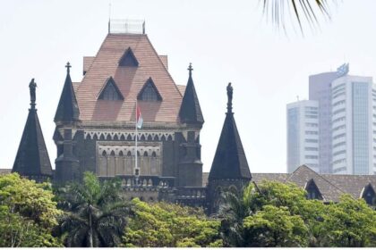 Mumbai: - Mumbai: बॉम्बे हाईकोर्ट ने एयरपोर्ट पर नमाज की अनुमति से किया इनकार, सुरक्षा को बताया सर्वोपरि; जानें मामला