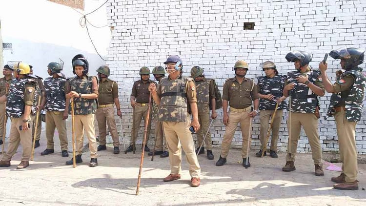 Moradabad - Moradabad Crime: ग्राम प्रधान के चुनाव को लेकर चले लाठी-डंडे, 53 लोगों के खिलाफ रिपोर्ट, गांव में फैला तनाव