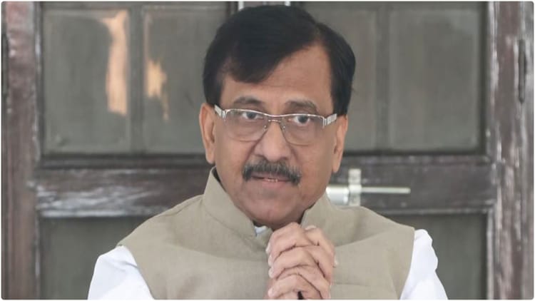 रूसी - रूसी तेल खरीद पर अमेरिकी मंजूरी: संजय राउत ने केंद्र सरकार को घेरा; विपक्षी नेताओं ने भी दागे तीखे सवाल