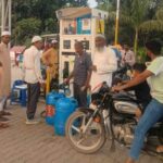 UP: मुरादाबाद - UP: मुरादाबाद में पेट्रोल पंपों पर अचानक बढ़ी डीजल-पेट्रोल की बिक्री, रेट बढ़ने की आशंका के चलते कर रहे डंप