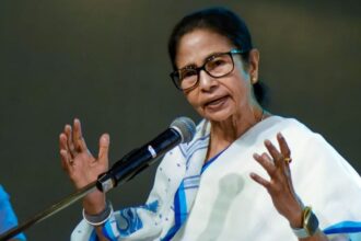 Politics: - Politics: ममता ने भाजपा पर राष्ट्रपति के पद का इस्तेमाल करने का लगाया आरोप, पीएम मोदी ने कहा- यह शर्मनाक