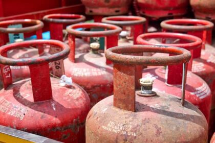 LPG Price: - LPG Price: रसोई गैस की कीमतों में वृद्धि, जानिए लखीमपुर खीरी में अब कितने में मिलेगा सिलेंडर