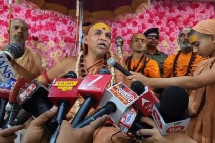 Unnao: - Unnao: शंकराचार्य अविमुक्तेश्वरानंद का बड़ा बयान, बोले- शौचालय तक तो ठीक थे, बाहर निकलते ही हमला? यह साजिश