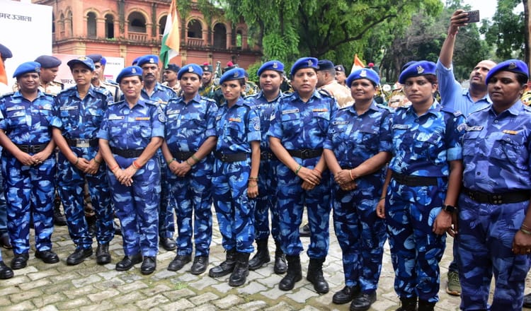 नारी - नारी शक्ति का प्रभाव: NDA में महिलाओं की एंट्री ने बदली तस्वीर, जानें सेना में भागीदारी पर क्या बोली सरकार