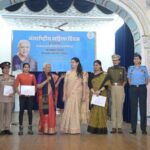 यूपी: - यूपी: महिला सशक्तीकरण में गोंडा मॉडल की सराहना, सीडीओ को मिला सम्मान; जनभवन में हुआ आयोजन