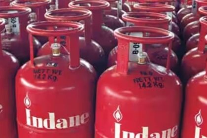 UP: मुरादाबाद - UP: मुरादाबाद में होटल-रेस्टोरेंट में काॅमर्शियल सिलिंडर की सप्लाई रोकी, घरेलू गैस की एक माह बाद होगी सप्लाई
