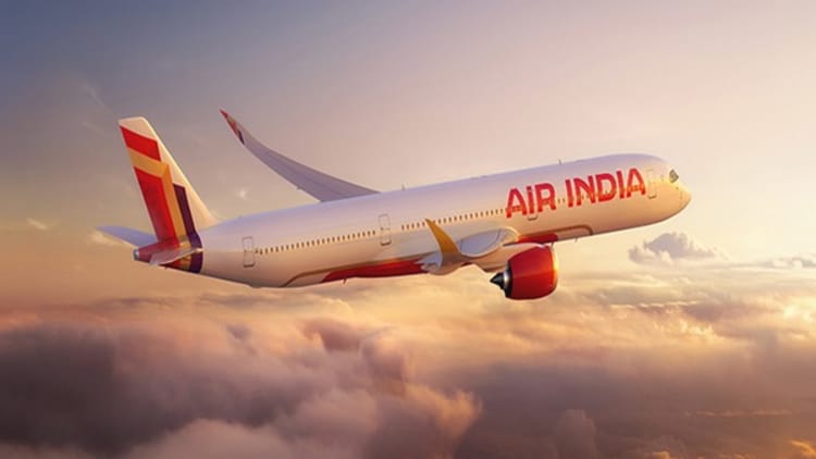 Air India: - Air India: एअर इंडिया के विमान के कॉकपिट में पूर्व कैबिन क्रू का वीडियो वायरल, एयरलाइन ने शुरू की जांच