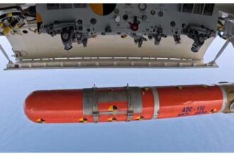 Navy: - Navy: परीक्षण में खरा उतरा एडीसी-150, अब समुद्र के बीच मिनटों में पहुंचेगी मदद