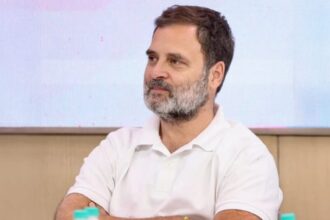 Congress: - Congress: 'रूस से तेल खरीदने की अनुमति वाला अमेरिकी बयान भारत का अपमान'; कांग्रेस ने सरकार से पूछे तीखे सवाल