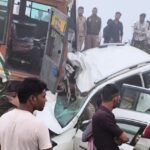 कोहरे - कोहरे का कहर: शाहजहांपुर में हाईवे पर रोडवेज बस और कार की भीषण भिड़ंत, लखीमपुर के तीन युवकों की मौत