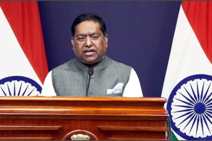 पश्चिम - पश्चिम एशिया संकट पर MEA का अपडेट: व्यापारिक जहाजों पर हुए हमलों में दो भारतीयों की गई जान, एक लापता