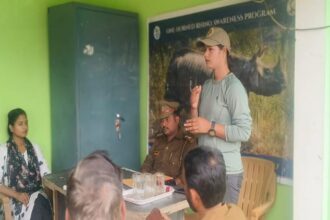 Lakhimpur - Lakhimpur Kheri: दुधवा में स्वच्छंद विचरण के लिए छोड़े जाएंगे छह गैंडा, ग्रामीणों को किया जा रहा जागरूक