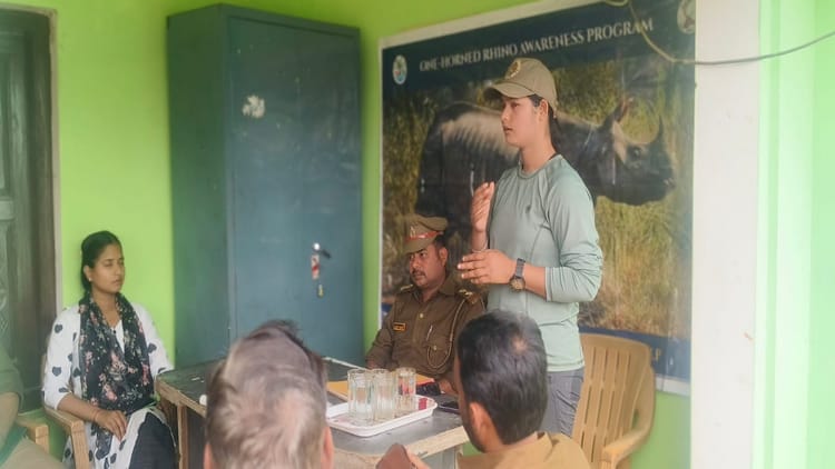 Lakhimpur - Lakhimpur Kheri: दुधवा में स्वच्छंद विचरण के लिए छोड़े जाएंगे छह गैंडा, ग्रामीणों को किया जा रहा जागरूक