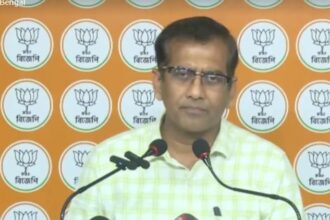 परिवर्तन - परिवर्तन यात्रा: देबजीत सरकार बोले- 2026 में सत्ता में आए तो 45 दिन में लेंगे बड़े फैसले